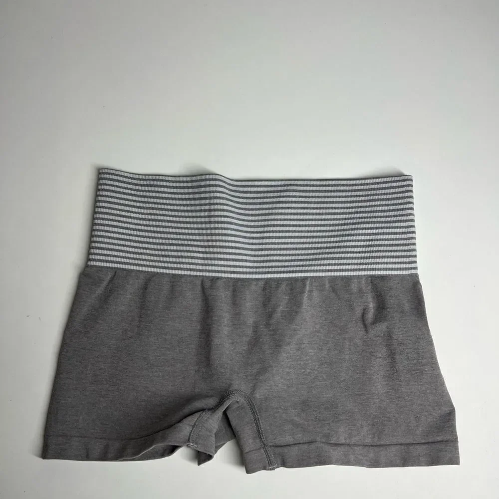 NWOT Skinny Girl Smoothers & Shapers Gray Booty lifter boy shorts slim fit Sz L